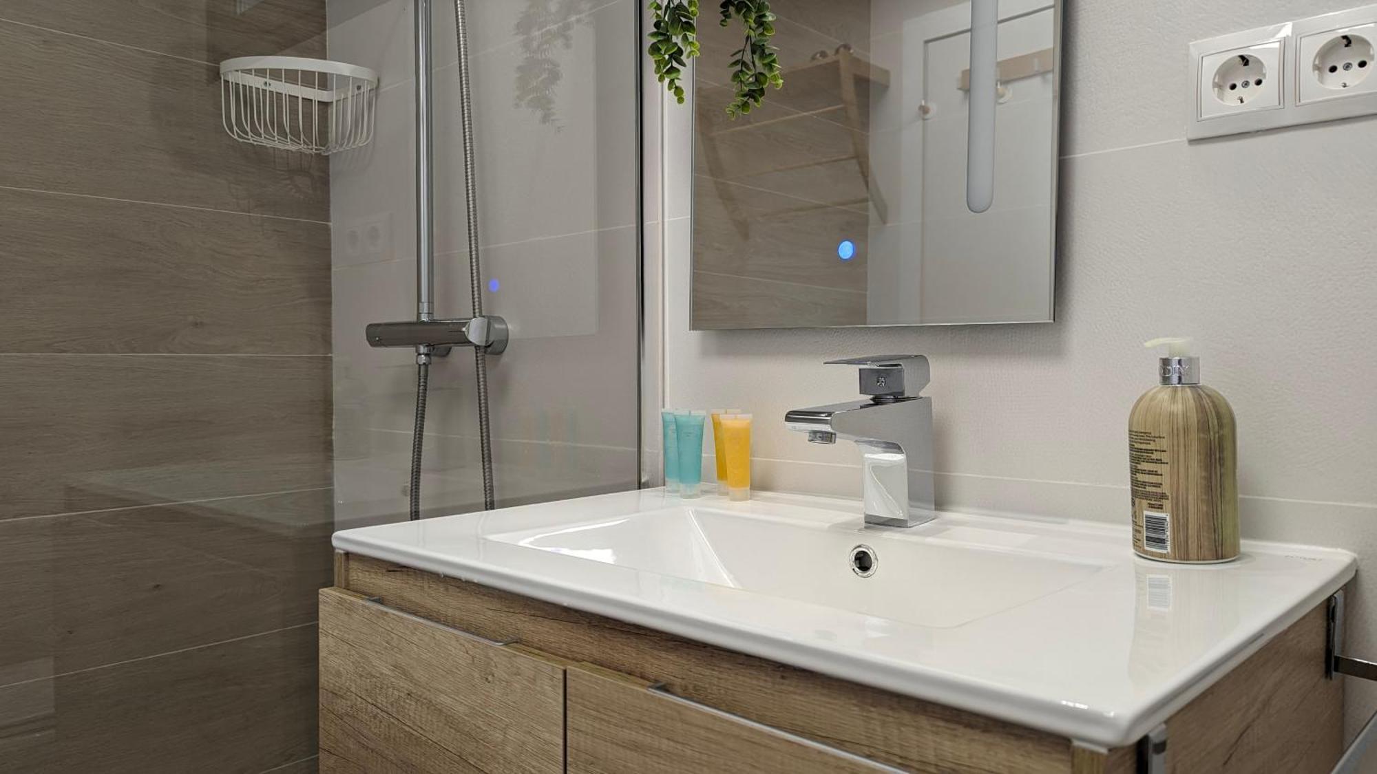 בנידורם Cala Alta Design Apartment מראה חיצוני תמונה